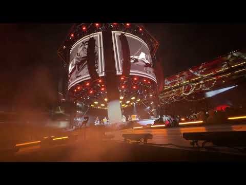 Luke Combs “Remember him that way” at Notre Dame Stadium on April 18, 2026