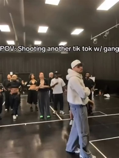 BTS of chris brown's it depends challenge #chrisbrown #chrisbrownofficial #teambreezy #chrisbrownfans #breezy #fyp #viral #tiktok #brown