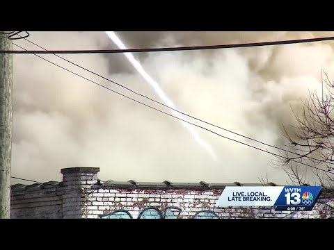 Part of roof collapses during large Birmingham building fire
