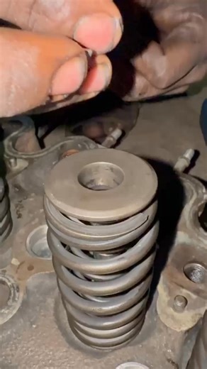 valves spring lock fittings tool #automobile #viralshorts #foryou | Expert workers restoration