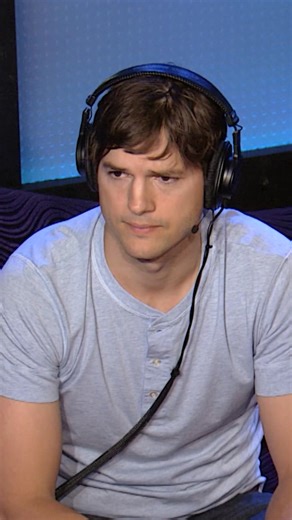 “I just wanted to get in his mindset.” Ashton Kutcher told the #SternShow in 2017 of going as far as mimicking Steve Jobs’ diet to prepare for his portrayal of the #Apple co-founder. | The Howard Stern Show