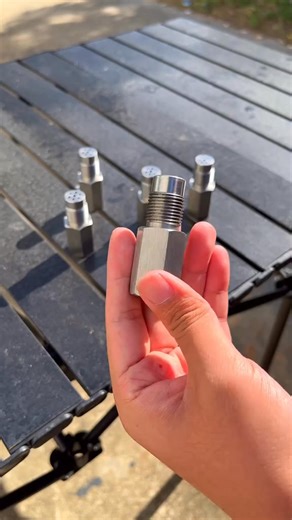 🚨Is your CHECK ENGINE light on? Don't pay a mechanic hundreds! A faulty 02 Sensor is the cause and it's EASY to fix yourself. Our premium oxygen sensor: ✅Direct OEM Fit - No guesswork ✅Boosts MPG & Restores Power ✅5-Minute DIY Install (Save $$!) Watch how easy it is to replace it and get your car running smoothly again. ⬇️Get the RIGHT sensor for your car now! Click the link in our bio! #O2Sensor #CheckEngineLight #DIYMechanic #CarRepair #SaveMoney | Tienda CocheEss