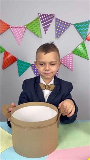Let's Make Noodles! 🍜🎨 With Cardboard Kitchen! 👶😄