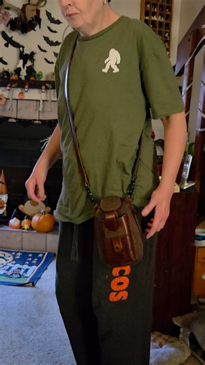 Simple EDC phone and wallet bag