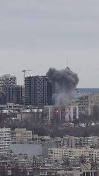 Russia launches massive attack on Kyiv