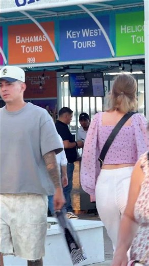 A SUNNY DAY IN MIAMI Florida ☀️