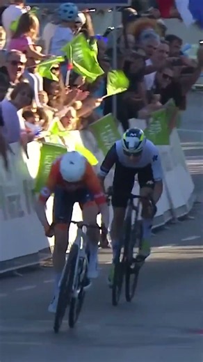 Vollering completes the World and Euro double 😮