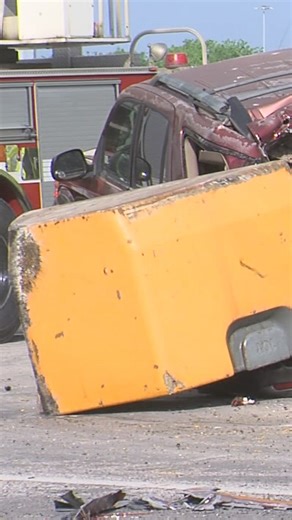 Driver injured after pair of 10-ton weights fall off 18-wheeler in Beaumont Friday morning