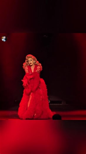 Betty O Hellno: A Burlesque Showcase