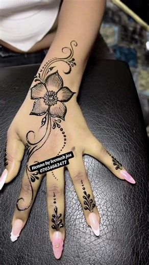 Joshenna Artist: Simple & Bridal Henna in Jos | 07034663477