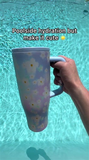 Flo Tumbler: Hydration for Every Adventure