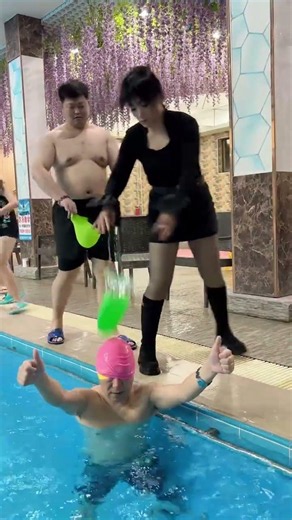 The Ultimate Pool Water Cap Challenge! 💦😂 #swimming #funnychallenge #waitforend #shorts