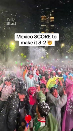 Mexico SCORE to make it 3-2! What a GAME! 🤯
