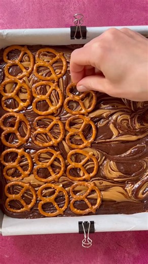 Christina Marsigliese - Food Scientist on Instagram: "PEANUT BUTTER SALTED CARAMEL PRETZEL BROWNIES 🥜🥨🍫 It doesn’t get much better than that! These fudgy dark chocolate brownies are made with brown sugar, peanut butter swirls and pretzels baked right in and adorned with rich salty caramel sauce. WOW. The recipe is on the site and linked in my bio. —> https://scientificallysweet.com/peanut-butter-salted-caramel-pretzel-brownies/ #brownies #peanutbutter #peanutbutterbrownies #saltedcaramel #car
