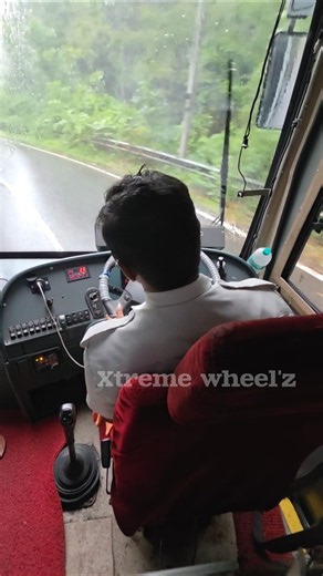 Volvo B9R multi axle extremely careful driving in ghat road amidst heavy rain😯KSRTC airavat🔥#shorts