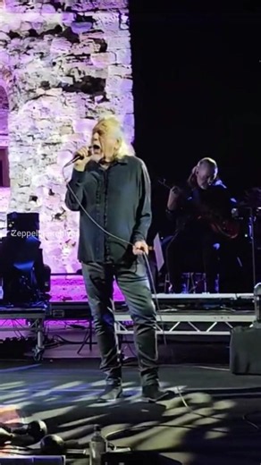 Robert Plant’s Magical Performance at Sani Festival! ✨? #Shorts #RobertPlant #SaniFestival