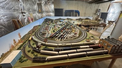 HO Scale Model Train Track Layout w/ Transformer Buildings, Track LOCAL PICK-UP | eBay