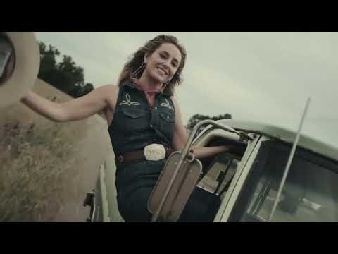 Lainey Wilson - One Season ( Official Music video )