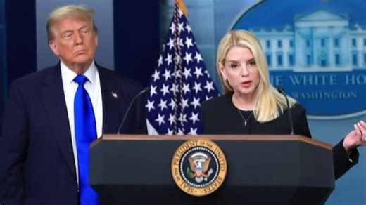 Sources say Trump is considering replacing Attorney General Pam Bondi
