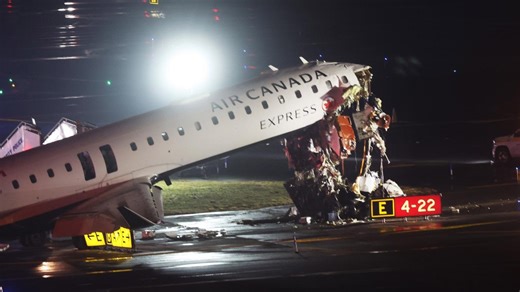 Air traffic controller after crash at LaGuardia: 'I messed up'