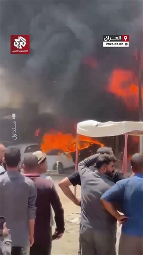 شاهد.. حريق هائل يلتهم بناية تجارية في الحي الصناعي بمدينة النجف العراقية