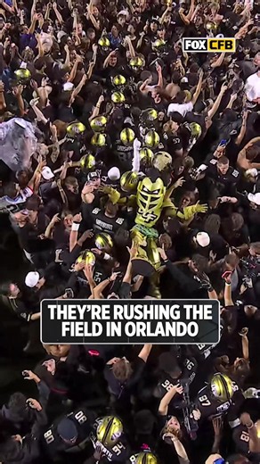Students Takeover Field After HUGE UCF vs BYU Win