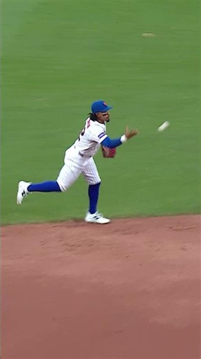 Francisco Lindor's reflexes are INSANE 🤯 #mlb #mets #baseball #sports #highlights #dodgers #defense