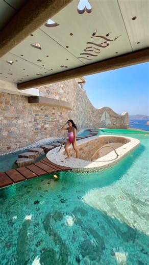 This suite is a dream✨ #greece #travel #hotel #lifeisbutadream