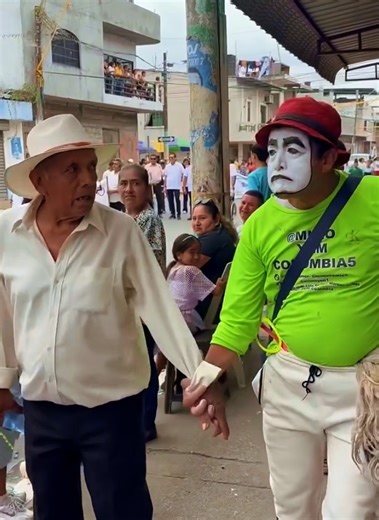 So Funny #manta #lomejor #divertido #desfile #mimo