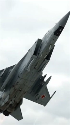 MiG-25 Foxbat 🇷🇺 | One of the Fastest Military Interceptors Ever! 🚀