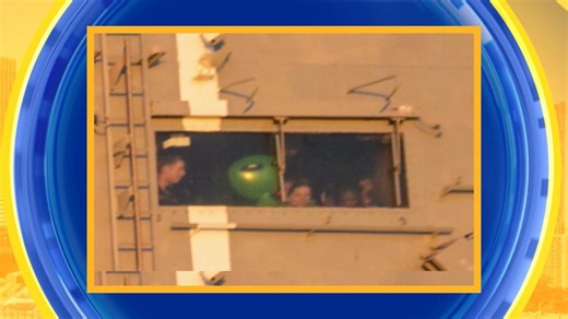 Viral green alien greets Artemis crew