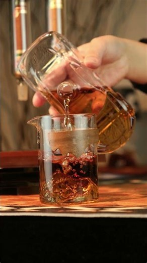 Your Cigar Doesn’t Need a Humidor—It Needs a Perfume #cigarette #cigarhumidor#cigarlife #bar #cigoak