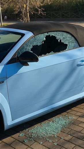 Telefono Dimenticato in Macchina? Ecco come Evitare il Furto!