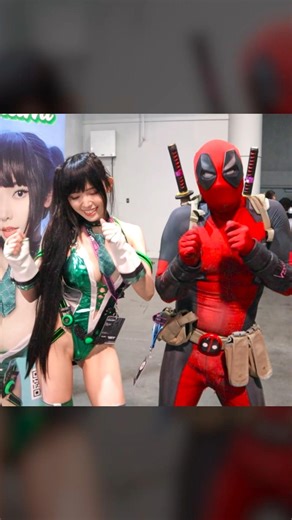 Deadpool gets down with all the cosplayers 🎉 #deadpool #anime #cosplay