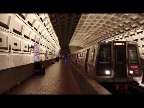 WMATA Metrorail: New Carrolton bound 6000 Series Orange Line Train entering Ballston-MU