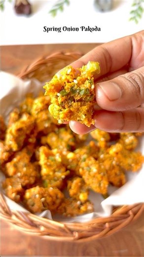 Crispy Spring Onion Pakoda Recipe 🌿 Easy Evening Snack in Minutes | Dal Pakora Recipe #shorts