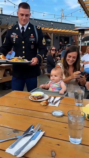 Dad disguises as a waiter to surprise his family and the baby’s reaction is everything! 😭🥹