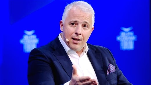 Κρίσεις και ανθεκτικότητα: Ο Β. Καραμούζης αναλύει την κατάσταση της ελληνικής οικονομίας