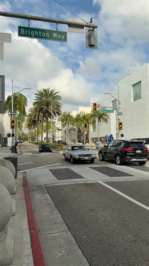Jeff Bezos cruising Rodeo in a McLaren 720S Spider brought hypercar energy to the strip. Current market value for a clean 720S Spider sits around $260,000–$320,000 depending on mileage and options. Its twin-turbo V8 and dihedral doors still feel futuristic even years after launch. Celebrity sightings hit different when the car is this serious. #McLaren #carspex #fblifestyle | CarSpex