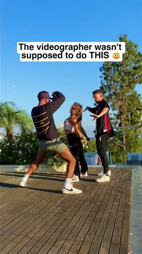 The videographer took it to the next level 😂🔥