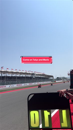 Idemitsu Honda Team Asia: Mario Aji & Taiyo Furusato in Moto2