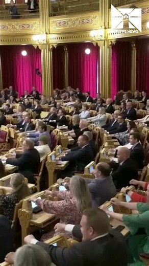 Norway’s Parliament does the viral “Viking Row” at the World Cup