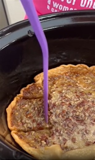 How to make pecan pie in a slow cooker