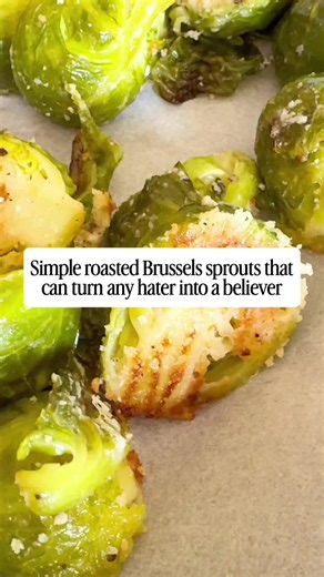 These Parmesan roasted Brussels sprouts are an easy way to make a vegetable side everyone will want to grab! 🥦✨ Roasted until tender and golden, then finished with plenty of Parmesan, they’re simple, flavorful, and perfect for a weeknight dinner or holiday table. If you’re planning your Thanksgiving menu, add these to the side-dish list! They’re an easy recipe to make alongside turkey, mashed potatoes, and all your other favorites 🦃 Visit the link in my bio for the recipe! #brusselssprouts #si