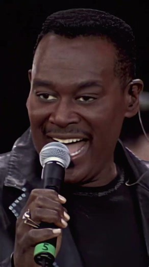 Luther Vandross live in 1999 🎤 #LutherVandross #NeverTooMuch #MJandFriends #SoulLegend #Live1999
