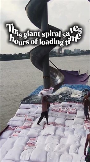 How a Cargo Ship is Loaded with 50kg Bulk Bags | Maritime Operations