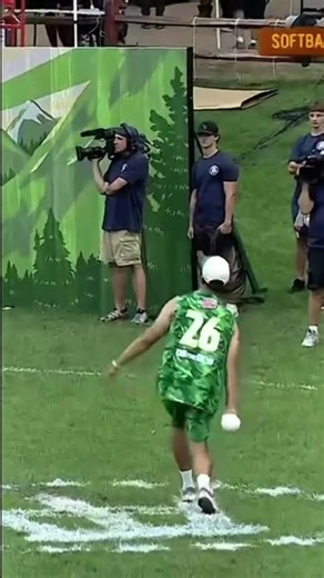 Team Dirty Dew is playing with the long ball at #CampBarstool @MountainDew #MountainDew_Partner