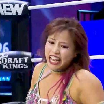 mina shirakawa kept anna jay guessing 💃