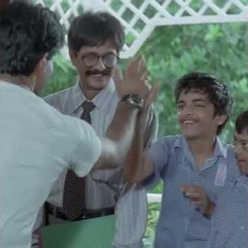 Sadashiv Amrapurkar Hip-Hopper Bankar Suniel Shetty Ko Chai Serve Kar Raha Hai #SadashivAmrapurkar