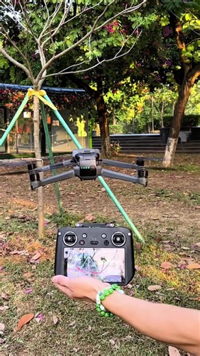 The footage shot by its 4K HD camera is super clear! This drone is fully remote-controlled, and it’s such a great deal. This is exactly the drone you need! #drone #fyp #tiktokshop #HD